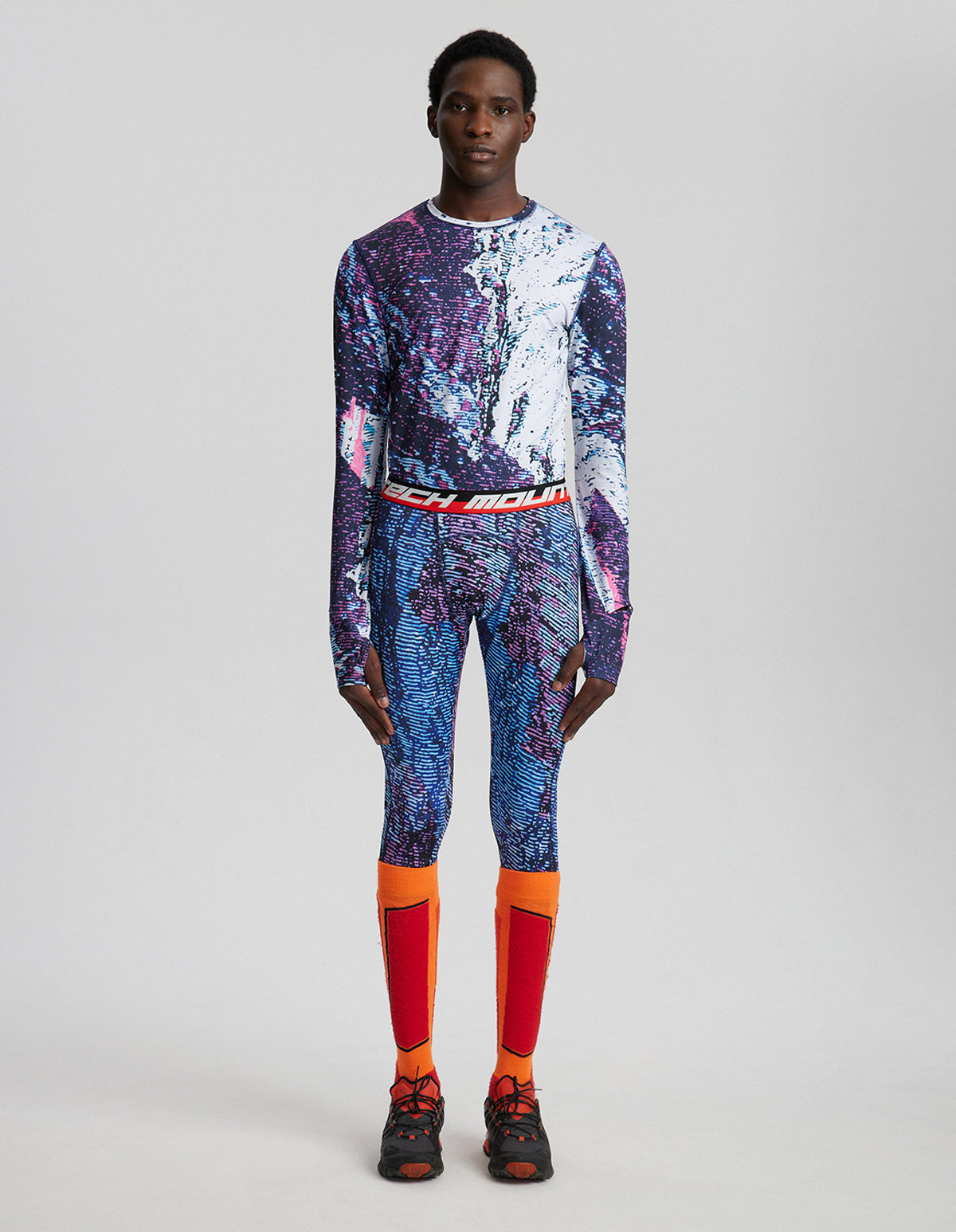 {Models are 6'2", 170 - 175 lbs, 31" waist, wearing size S/M