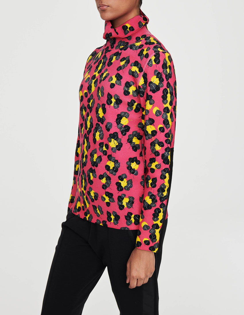 Matterhorn Leopard Turtleneck